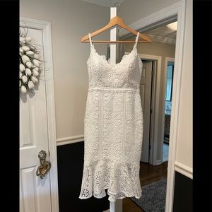 White lace women’s Guess dress